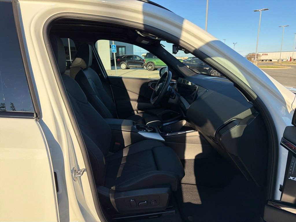 Used 2025 BMW X3 xDrive30i w/ M Sport Package image 19
