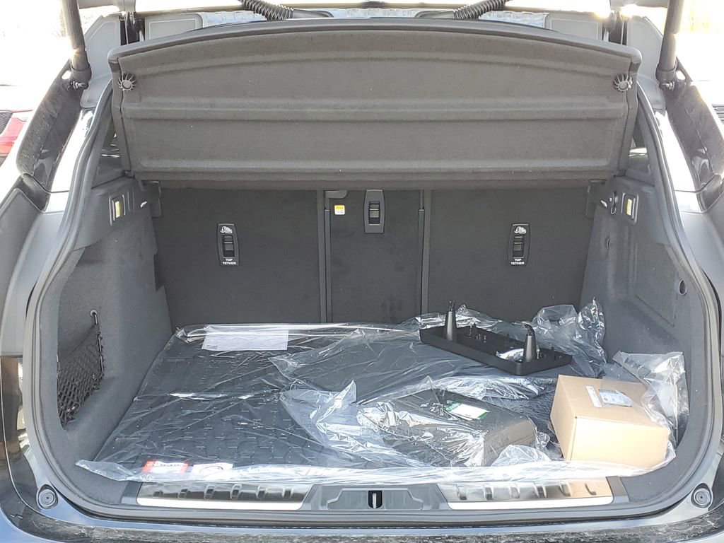 New 2026 Jaguar F-PACE R-Dynamic S image 7