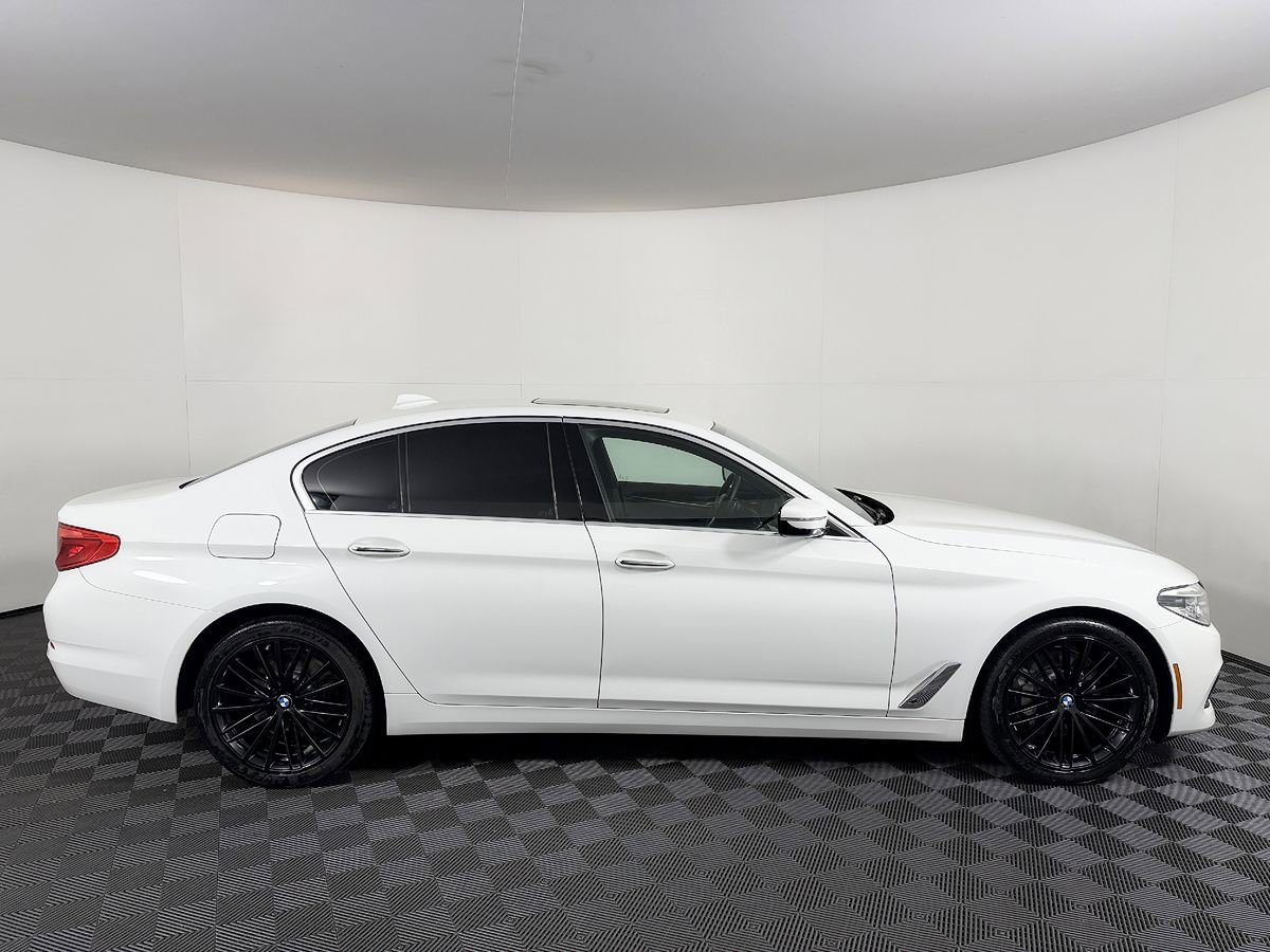 Used 2017 BMW 540i RWD image 7