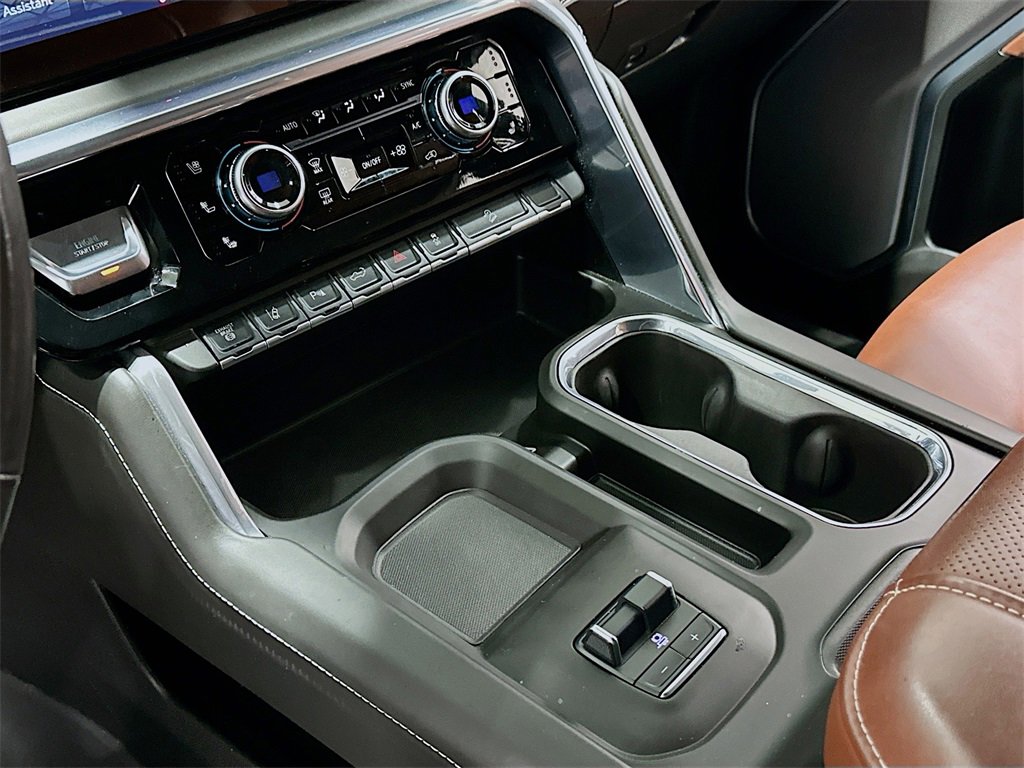 Used 2025 GMC Sierra 2500 Denali Ultimate image 17