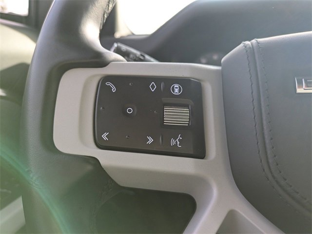 Used 2024 Land Rover Defender 110 X-Dynamic SE image 28