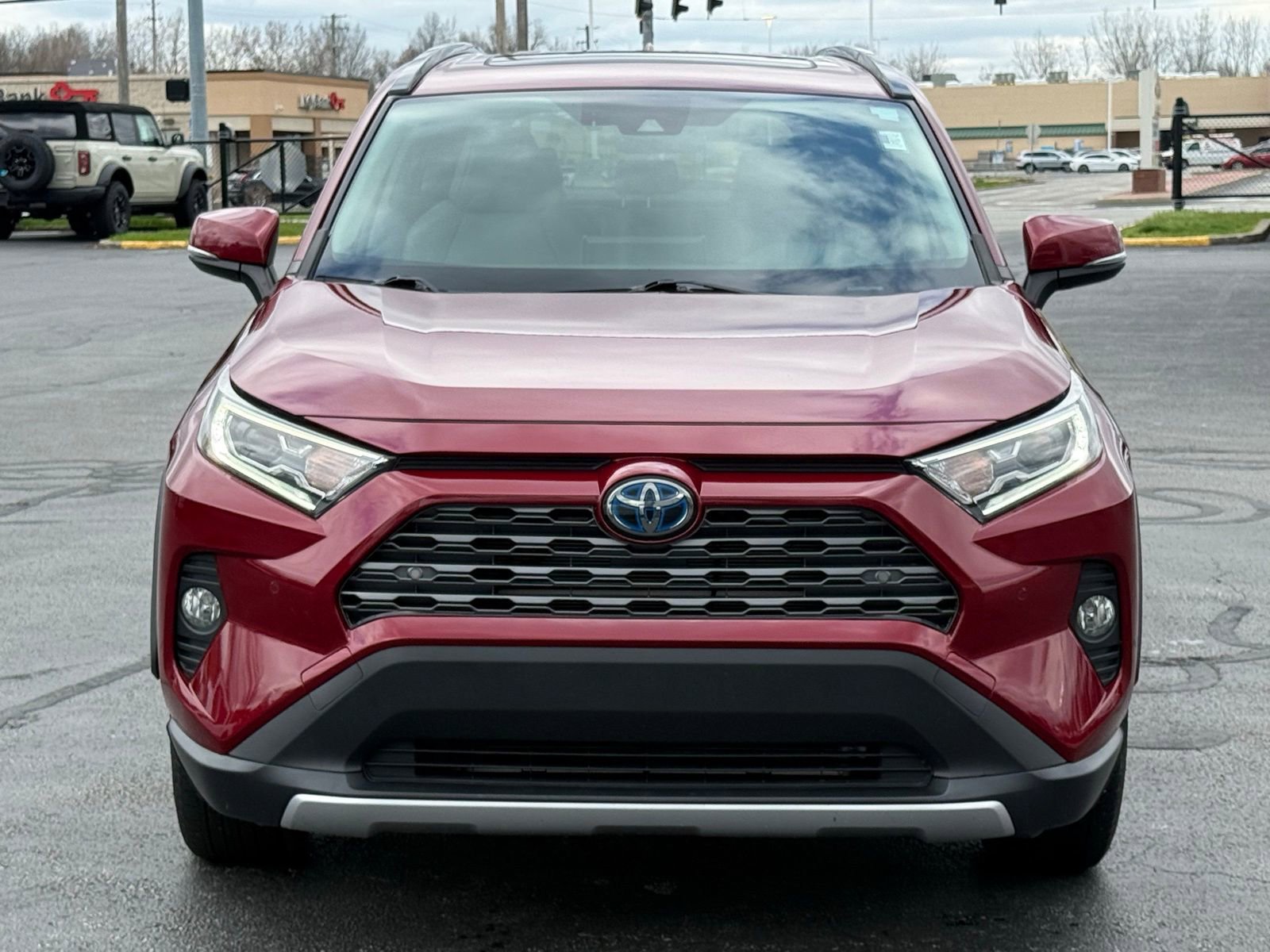 Used 2019 Toyota RAV4 Limited image 8