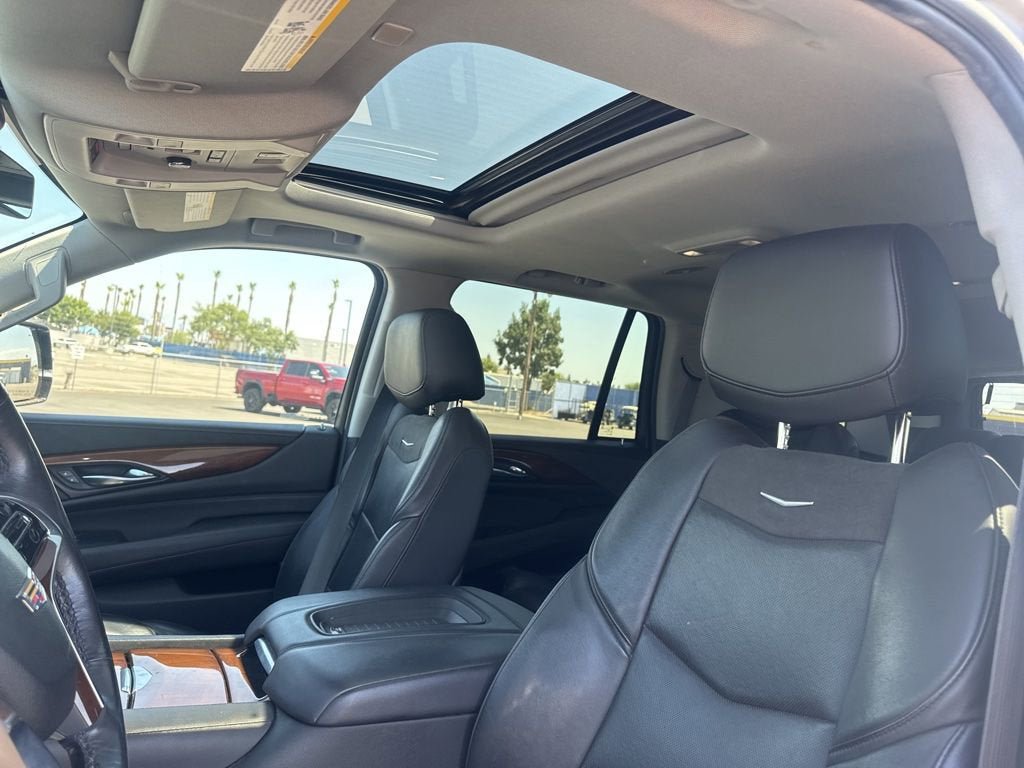 Certified 2020 Cadillac Escalade Luxury RWD image 24