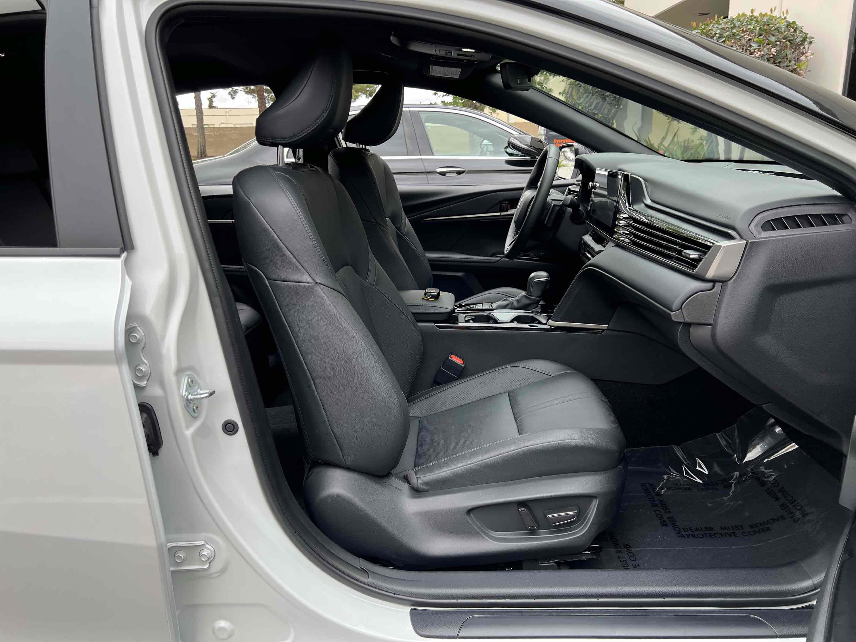 Used 2025 Toyota Camry XSE image 30