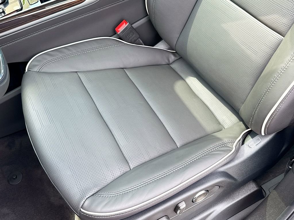 New 2025 Cadillac Escalade Premium Luxury image 20