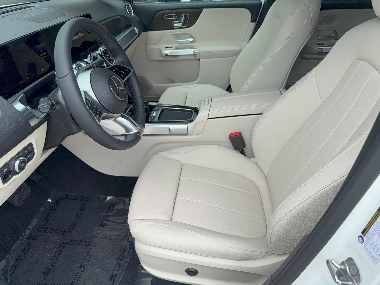 Used 2026 Mercedes-Benz GLB 250 image 5