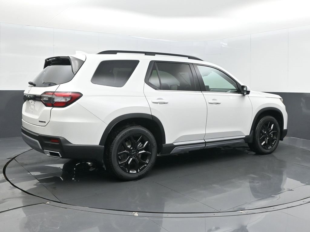 New 2025 Honda Pilot Touring image 22