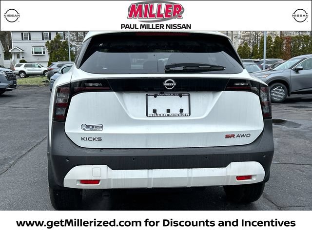 New 2026 Nissan Kicks SR w/ Cold Weather Package AWD/4WD image 4