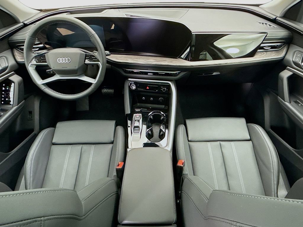 Used 2025 Audi Q5 Premium Plus w/ Premium Plus image 15