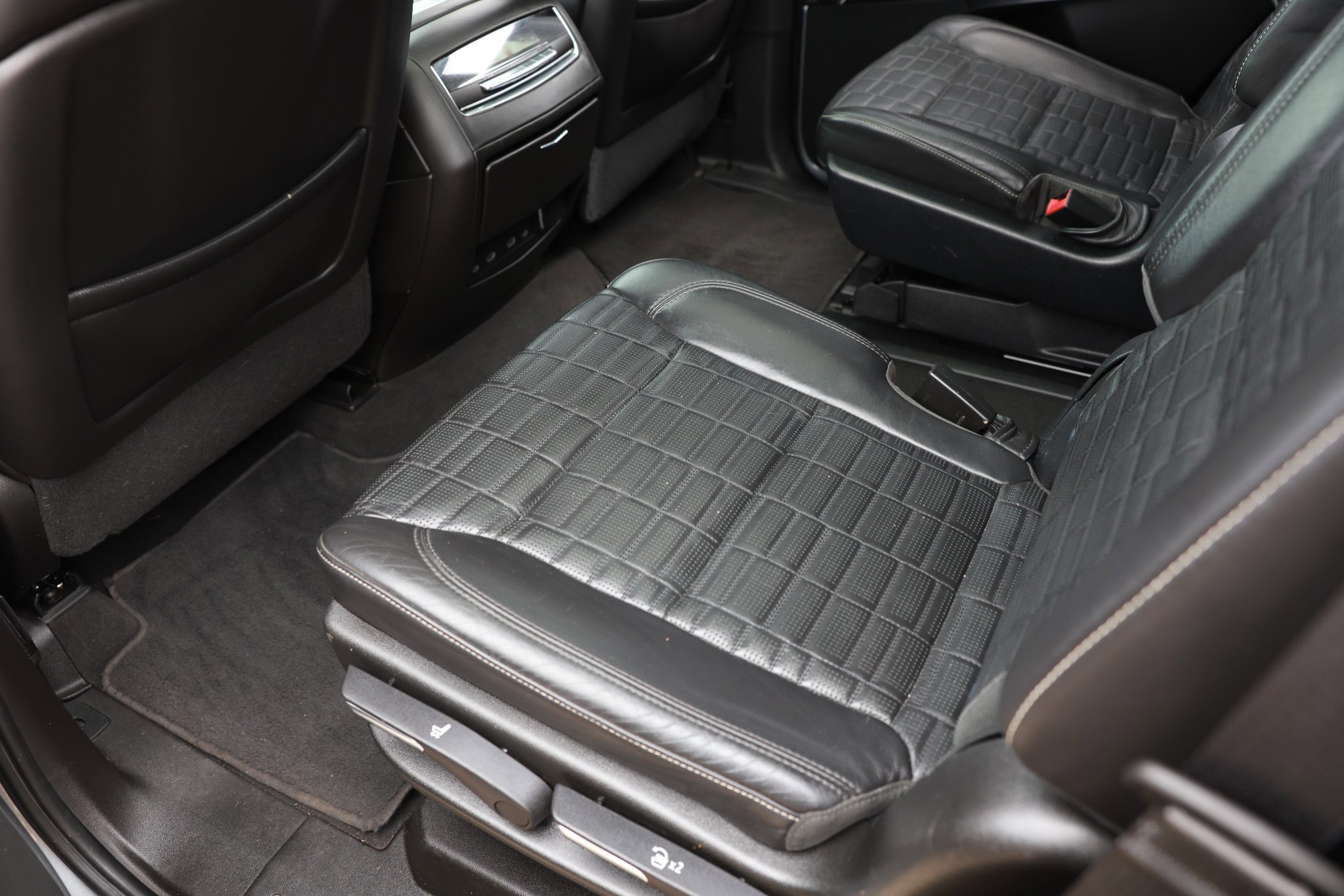 Used 2021 Cadillac Escalade Sport Platinum image 14