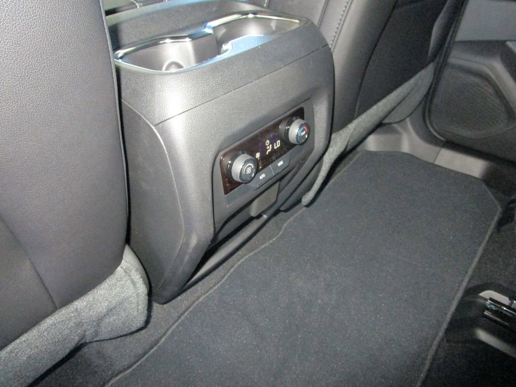 New 2026 Chevrolet Traverse LT w/ Driver Confidence Package image 17