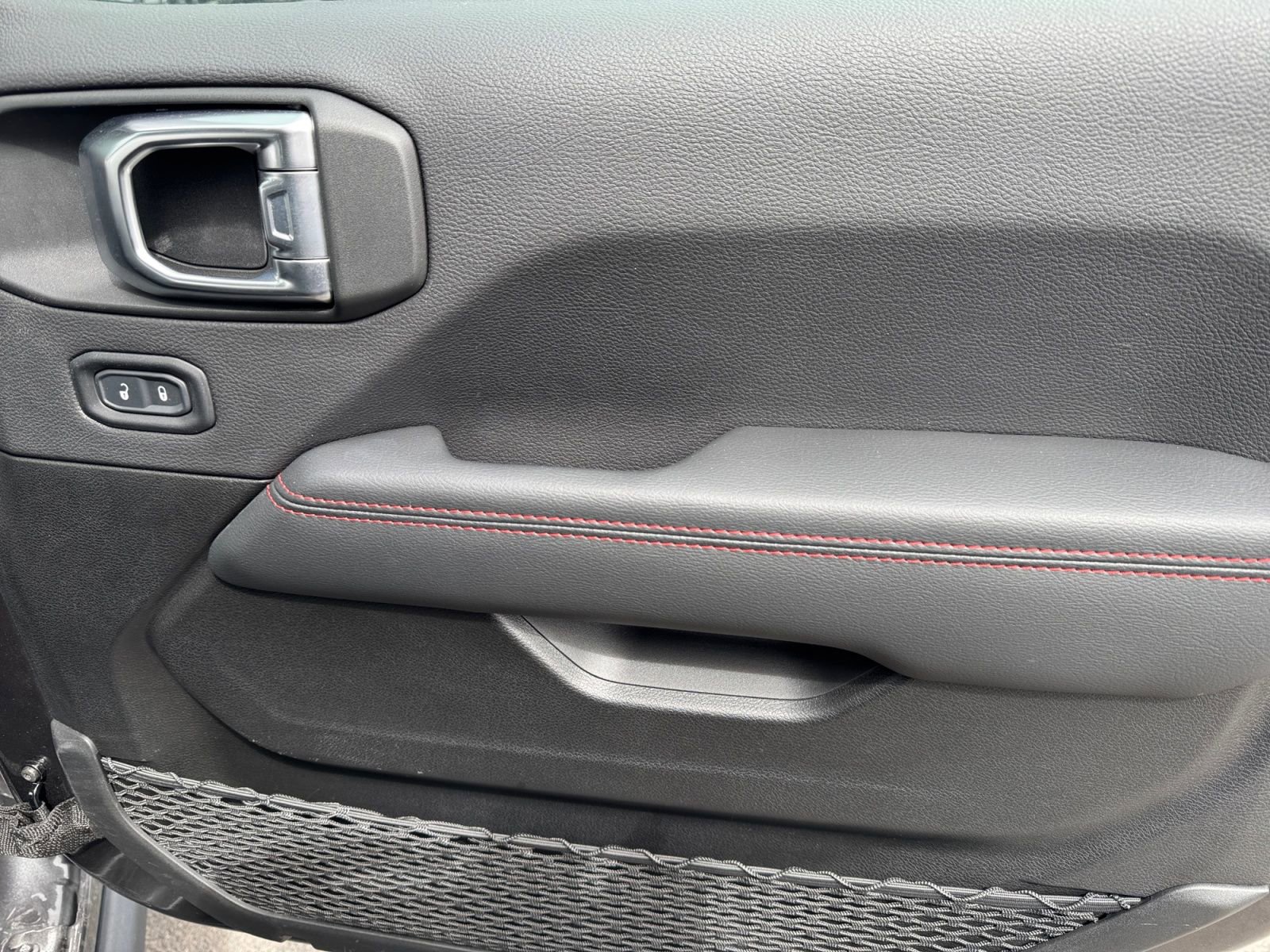 Used 2023 Jeep Gladiator Rubicon w/ Dual Top Group AWD/4WD image 12