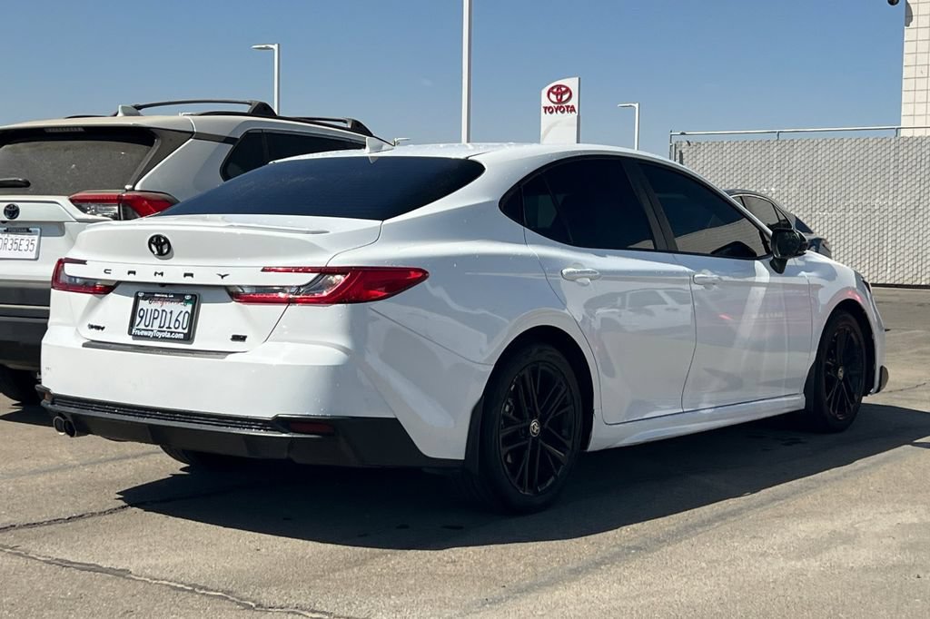 Used 2025 Toyota Camry SE FWD image 6