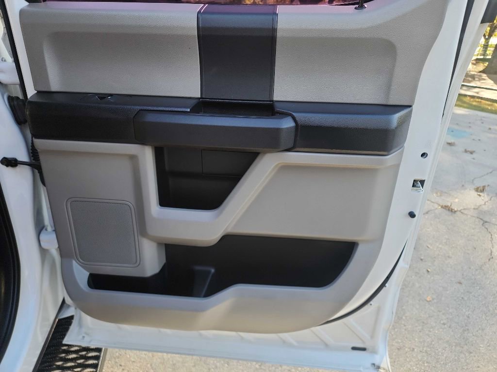 Used 2017 Ford F250 XL w/ Power Equipment Group image 33