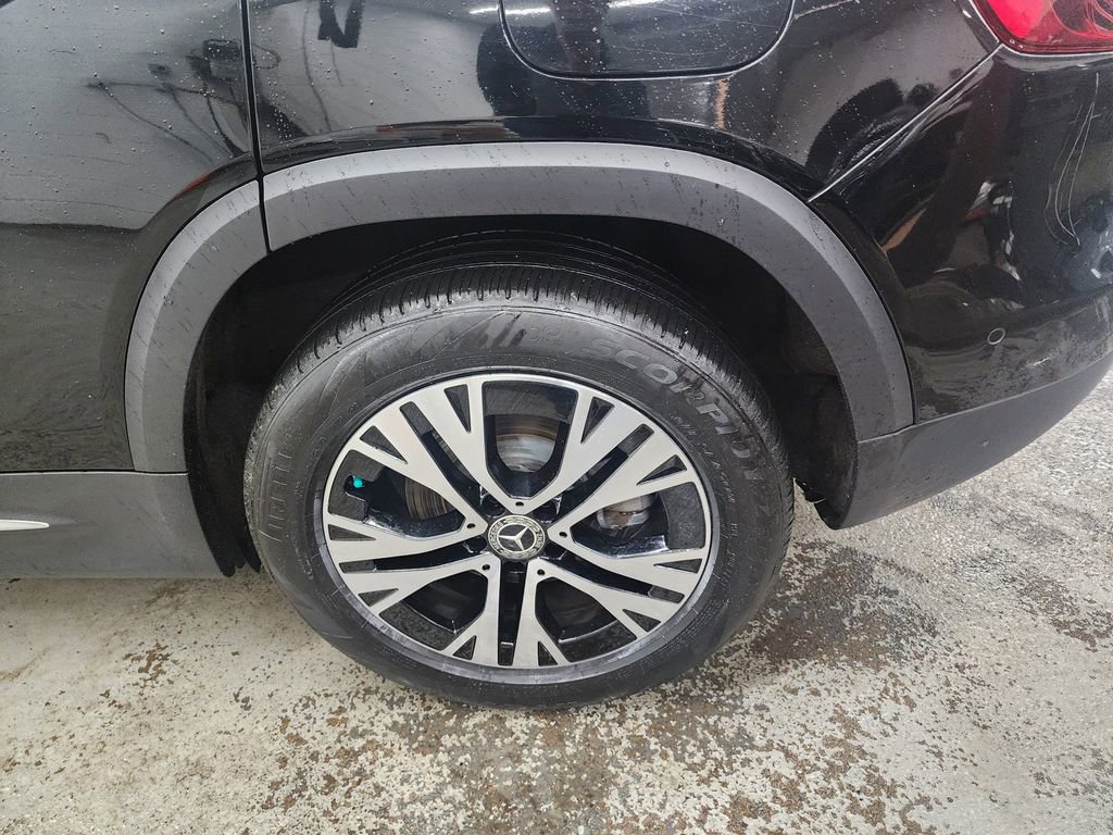 Used 2024 Mercedes-Benz GLB 250 4MATIC image 39