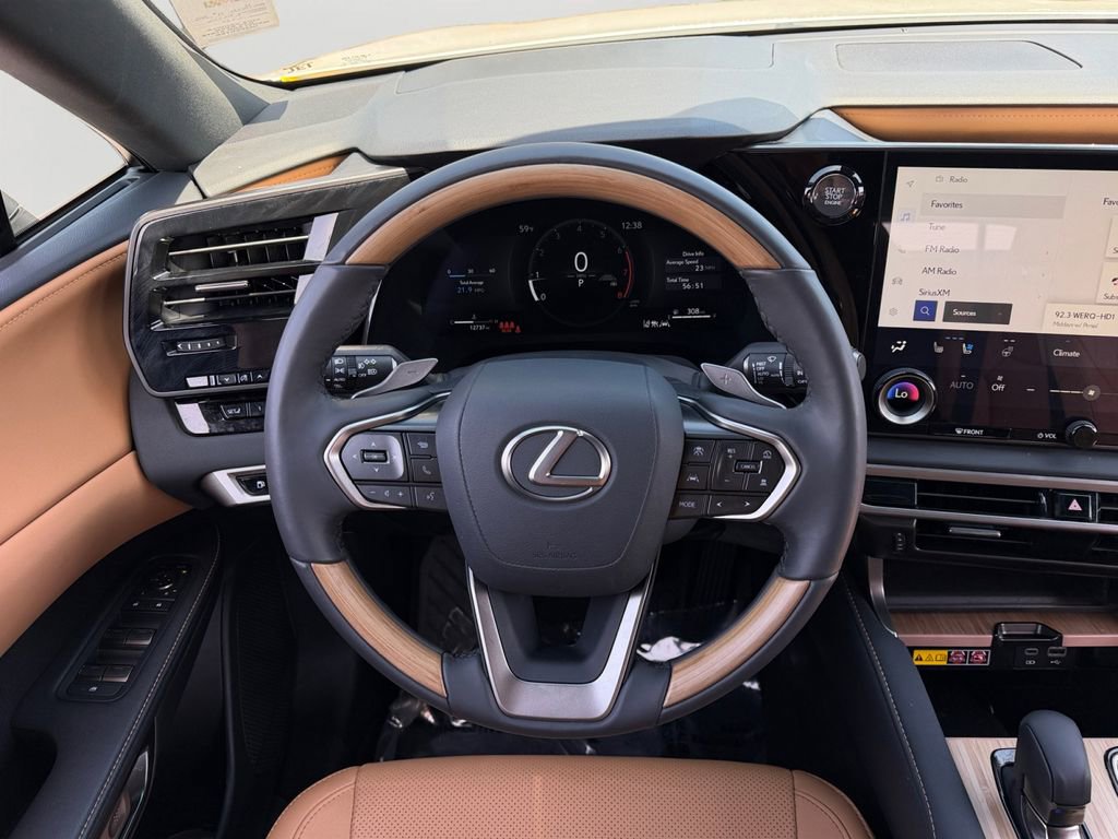 Used 2025 Lexus RX 350 Premium image 17