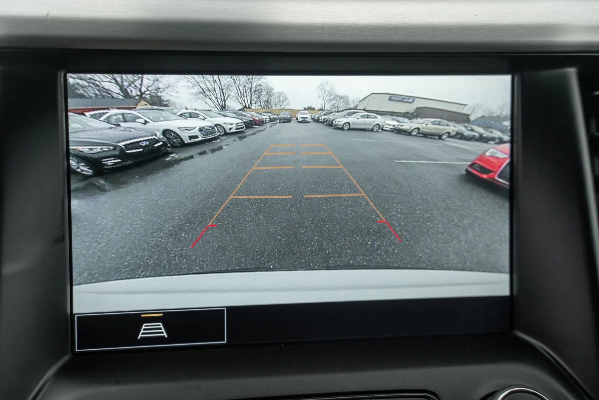 Used 2022 GMC Acadia SLT w/ LPO, Floor Liner Package image 25