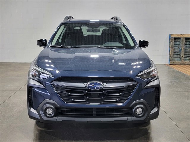 Certified 2025 Subaru Outback Premium image 3