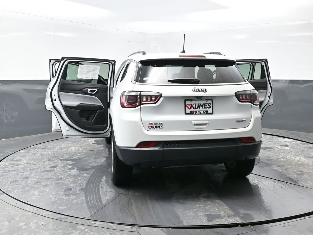 Used 2024 Jeep Compass Latitude image 56