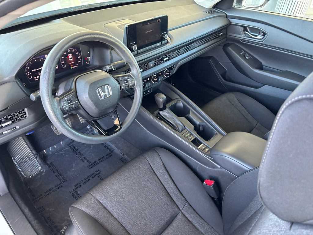 Used 2023 Honda Accord EX image 9