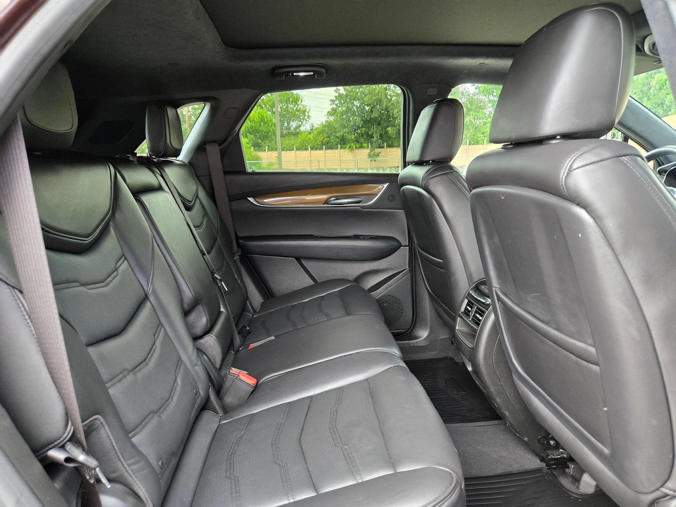 Used 2017 Cadillac XT5 Platinum AWD/4WD image 26