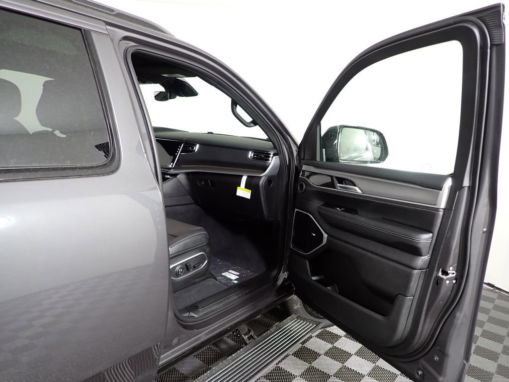 New 2026 Jeep Grand Wagoneer Limited AWD/4WD image 45