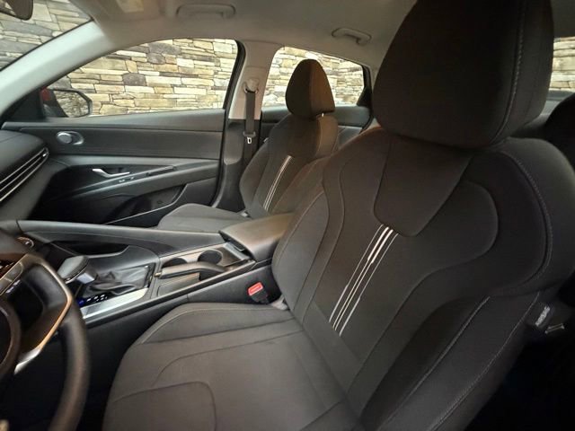 Used 2023 Hyundai Elantra SEL FWD image 10