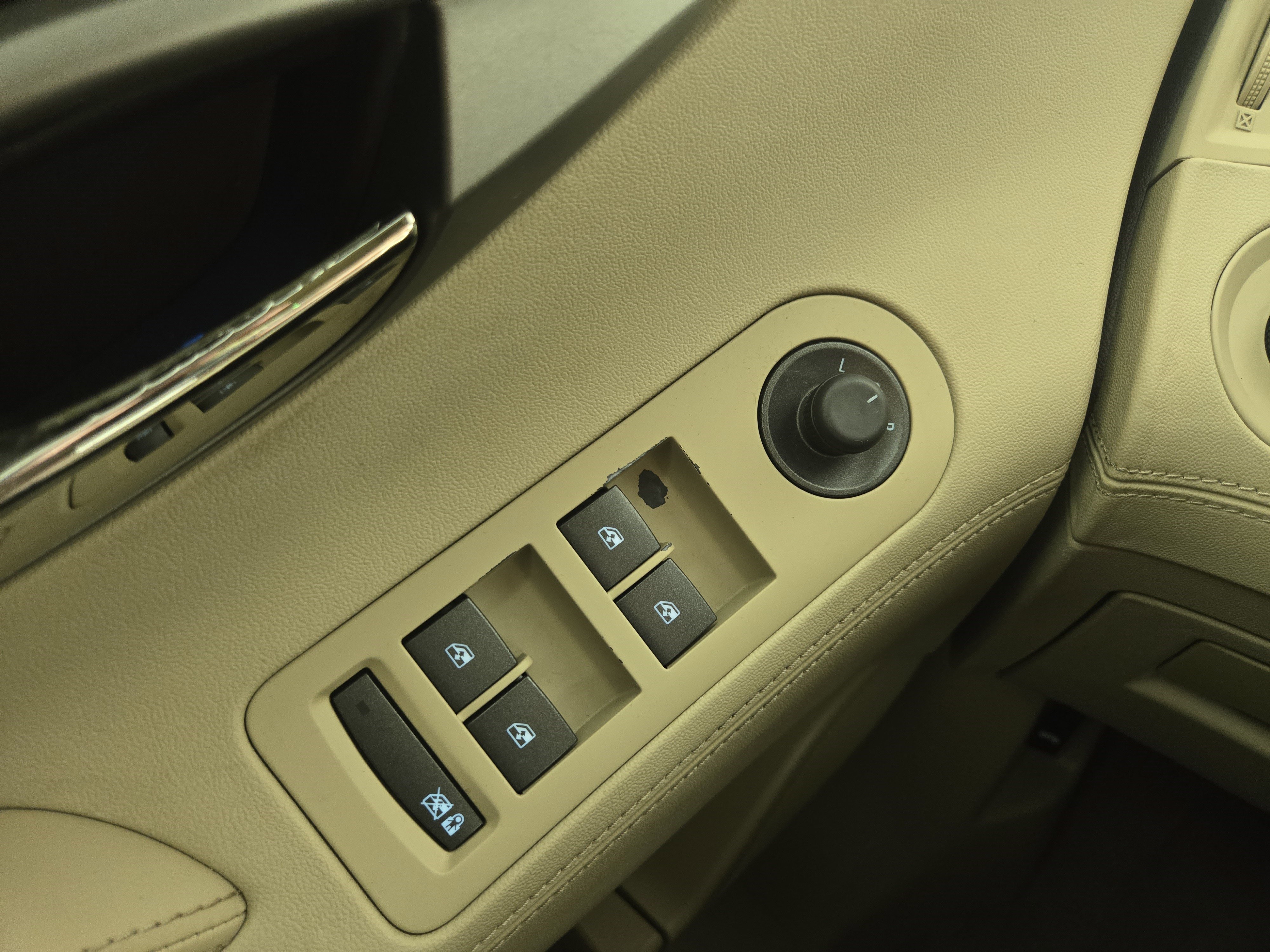 Used 2013 Buick LaCrosse image 27