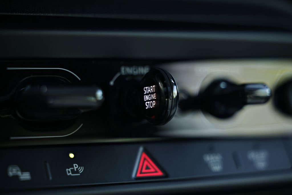 Used 2025 MINI Cooper S FWD image 35