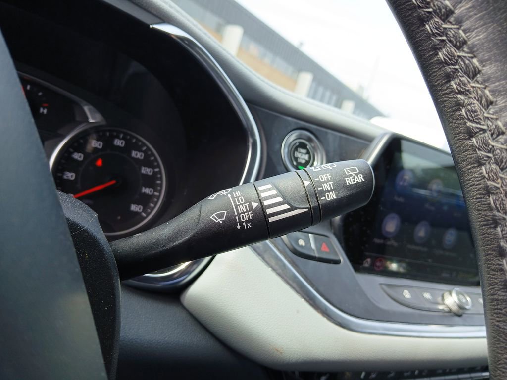 Used 2020 Chevrolet Blazer LT image 18