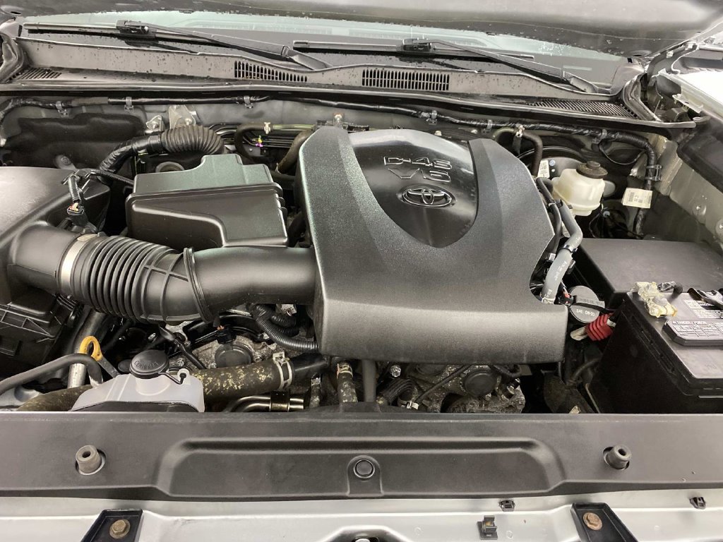 Used 2023 Toyota Tacoma Limited AWD/4WD image 30