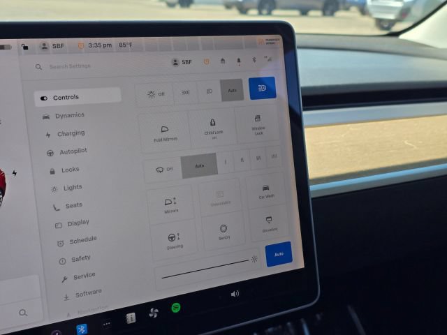 Used 2018 Tesla Model 3 Long Range RWD image 28