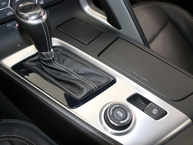 Used 2015 Chevrolet Corvette Stingray w/ 2LT Preferred Equipment Group image 20