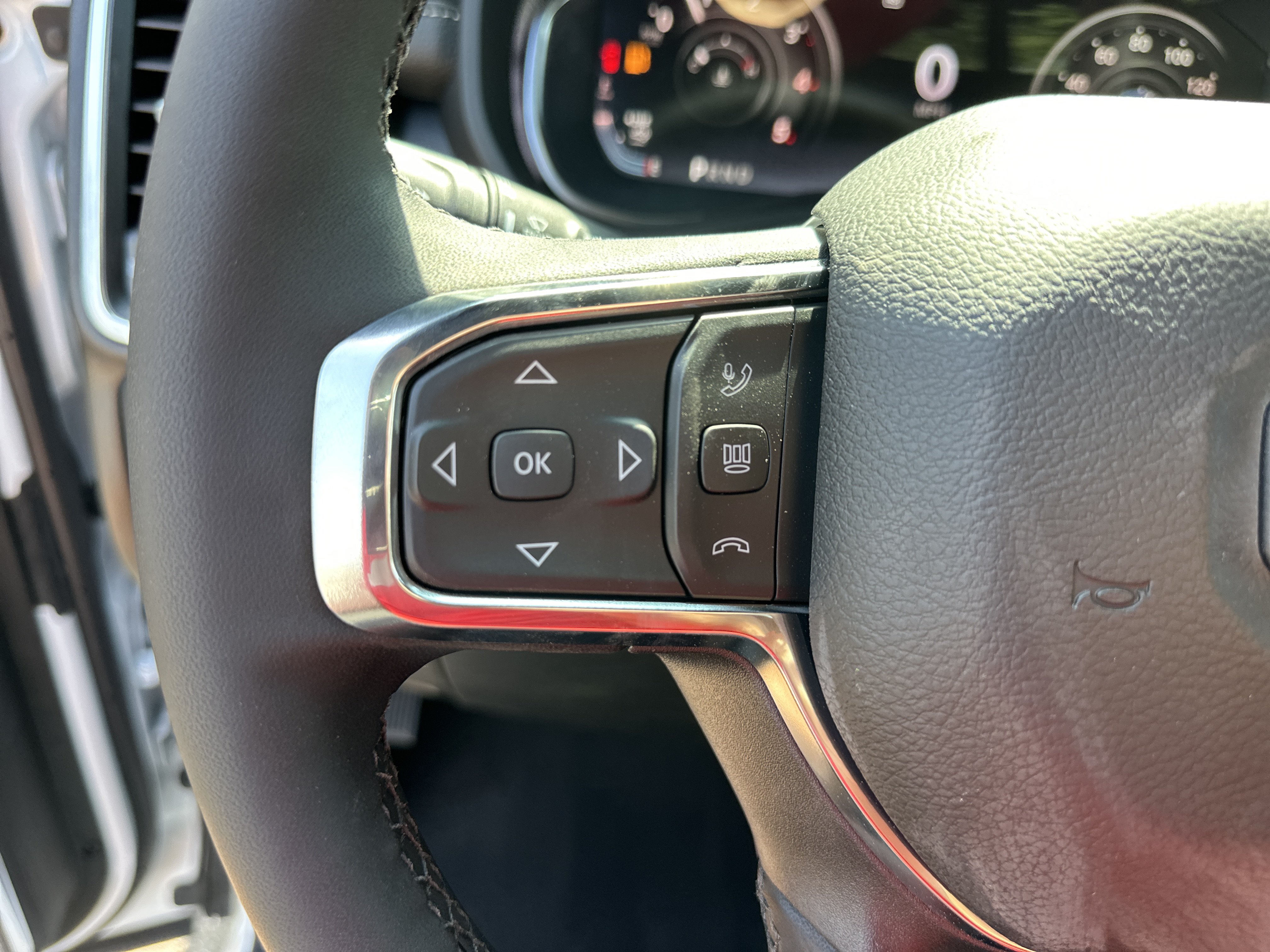 New 2026 RAM 2500 Laramie AWD/4WD image 11