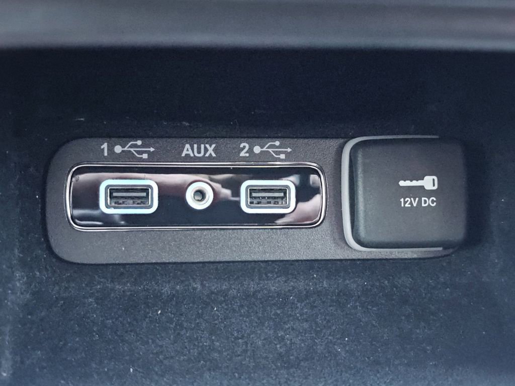 Used 2021 Jeep Grand Cherokee Laredo X image 16