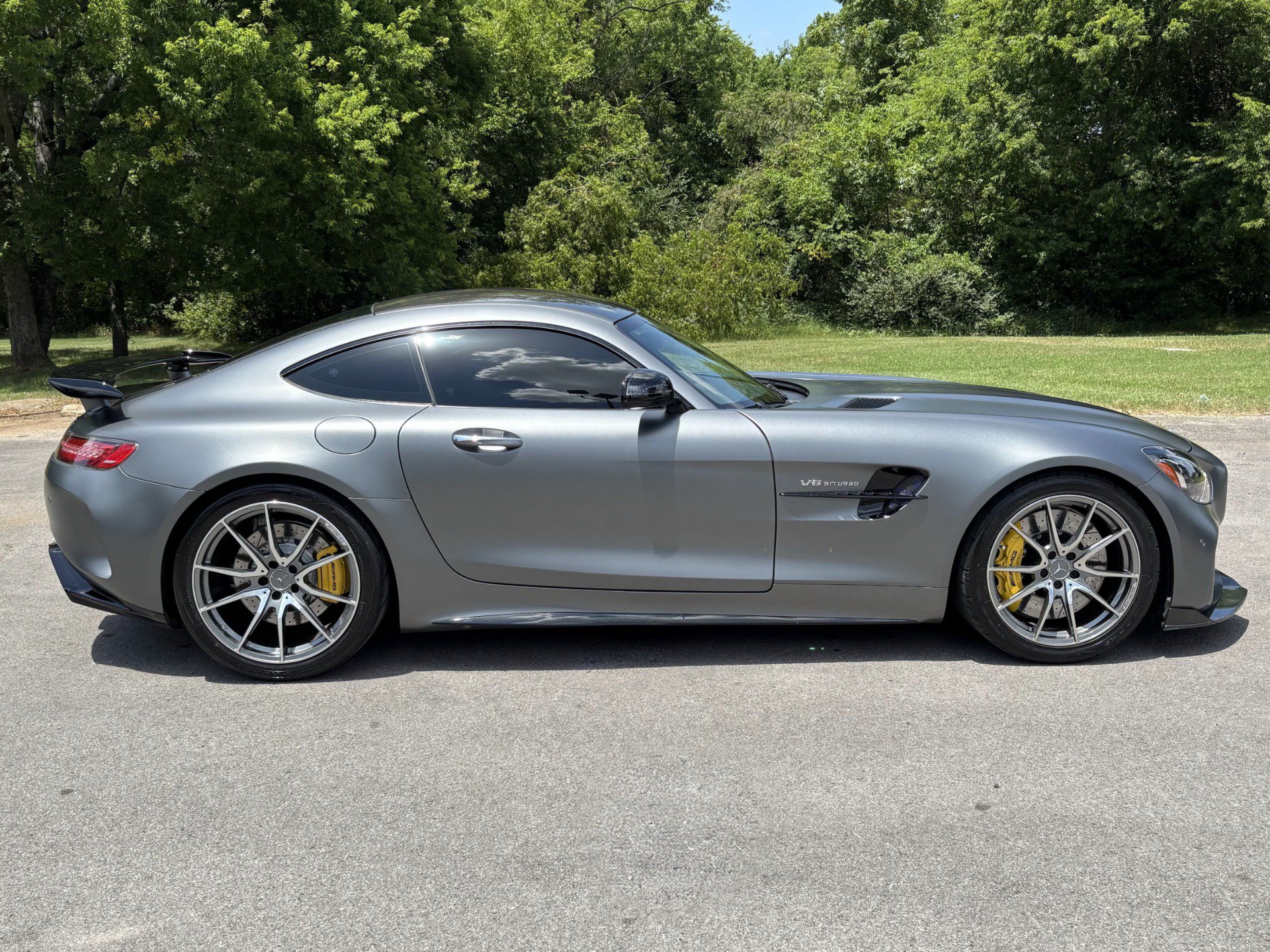 Used 2018 Mercedes-Benz AMG GT R image 8