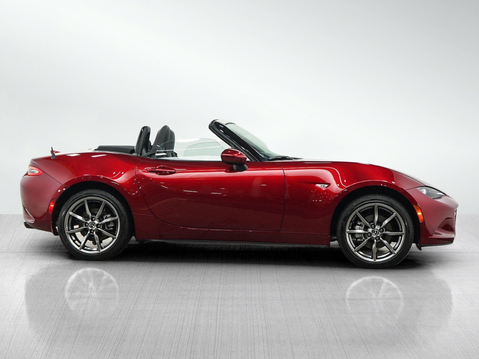 Used 2023 MAZDA MX-5 Miata Grand Touring RWD image 6