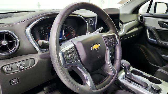 Used 2025 Chevrolet Blazer LT image 11