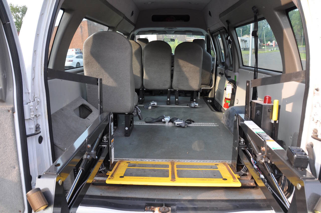 Used 2013 Ford E-250 and Econoline 250 Extended w/ PWR Group image 12