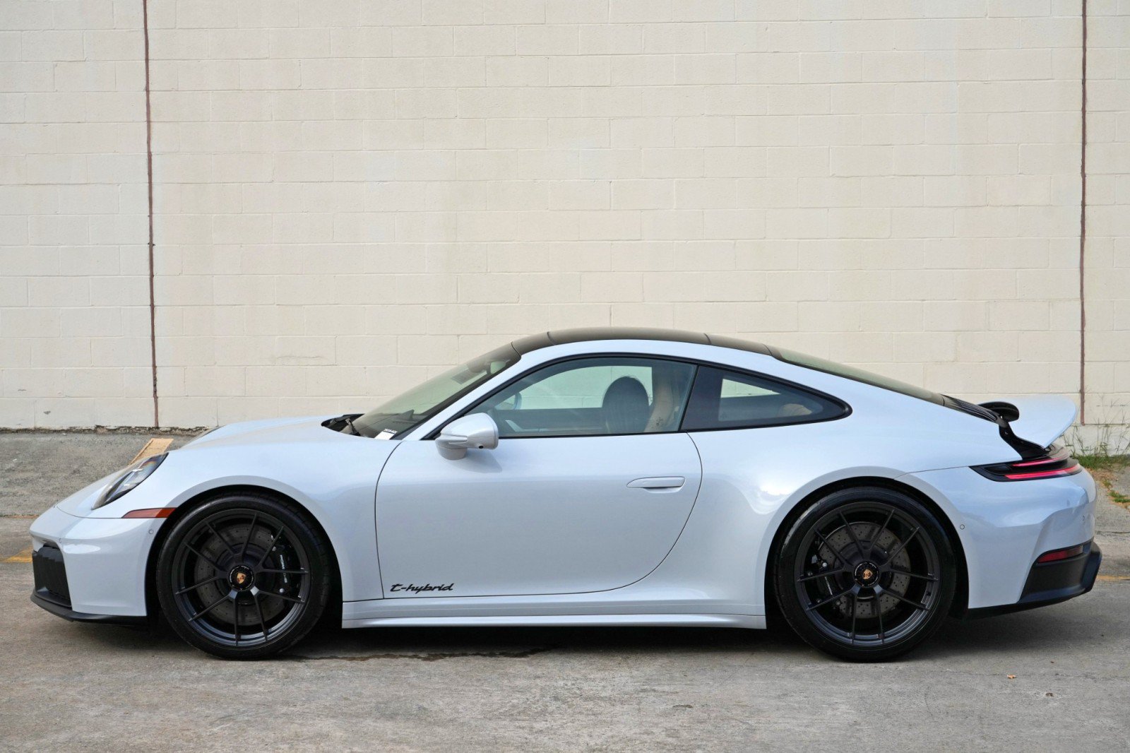 Used 2025 Porsche 911 Carrera GTS RWD image 49