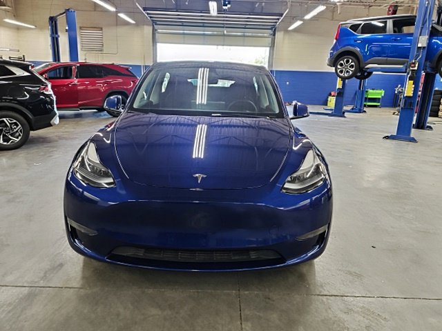 Used 2023 Tesla Model Y Performance AWD/4WD image 3