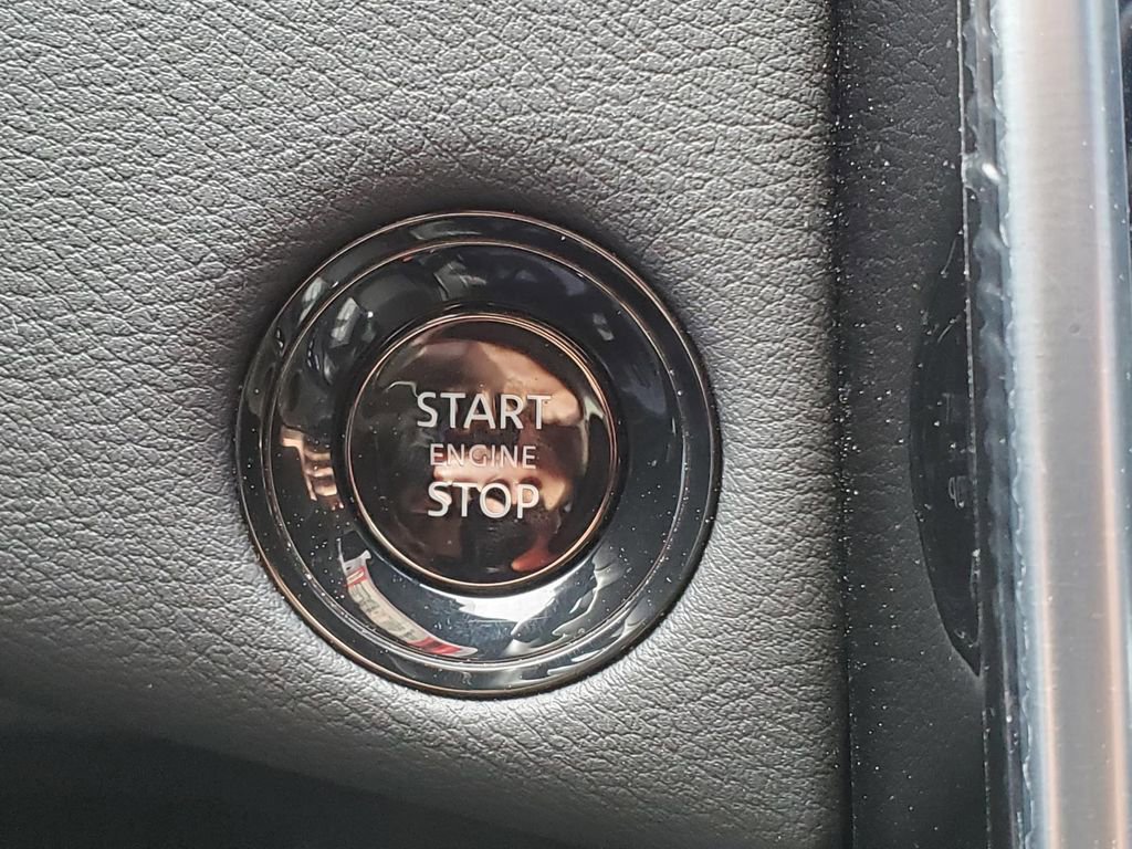 Used 2025 Nissan Armada SL w/ Captain's Chari Seat Package image 32