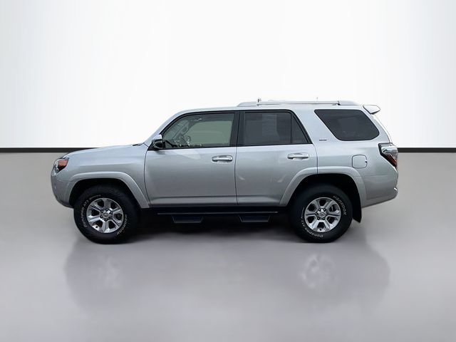 Used 2017 Toyota 4Runner SR5 Premium AWD/4WD image 4