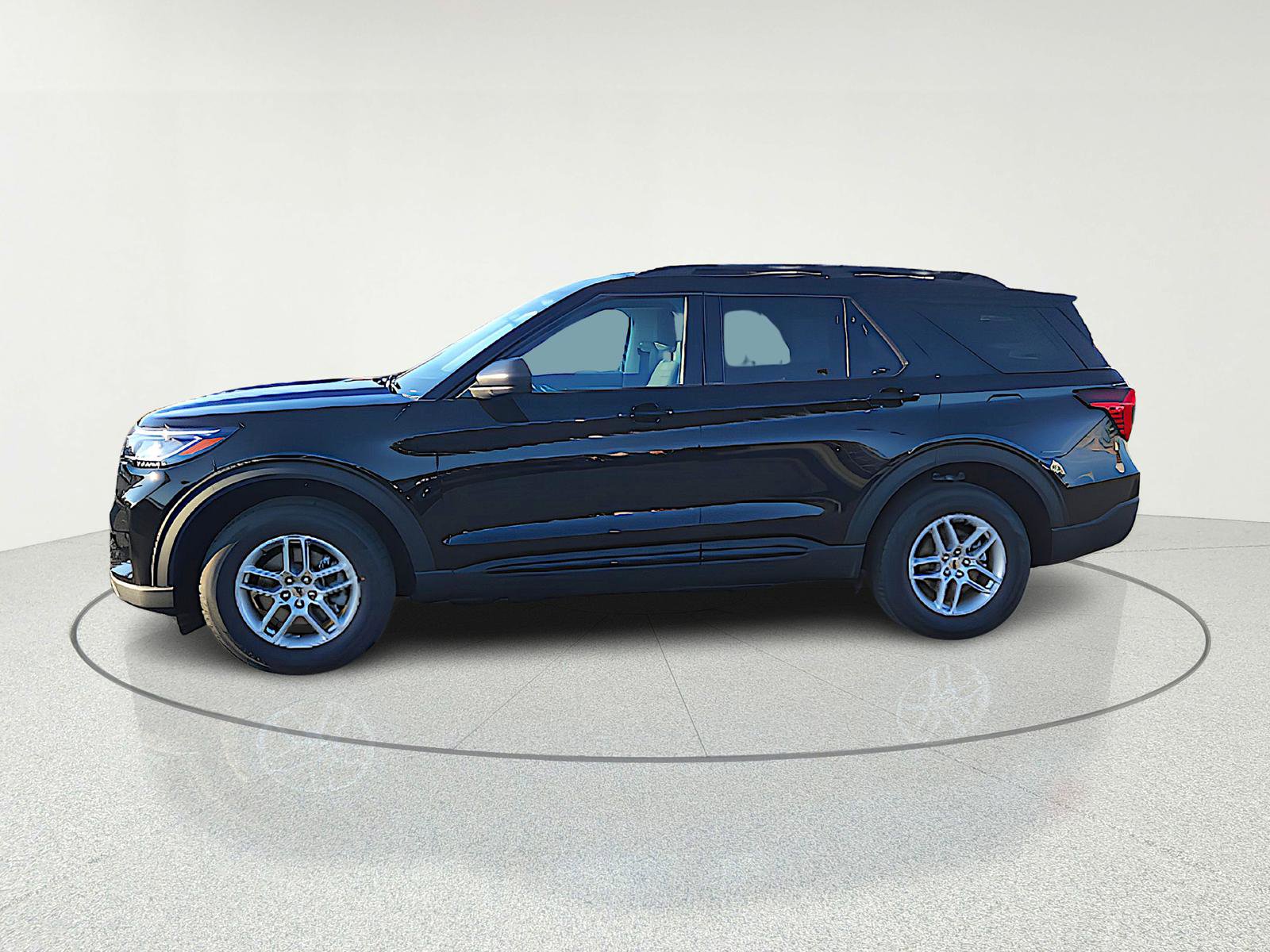 New 2026 Ford Explorer Active image 4