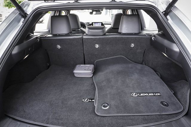 Certified 2025 Lexus UX 300h FWD w/ Accessory Package (Z2) image 23