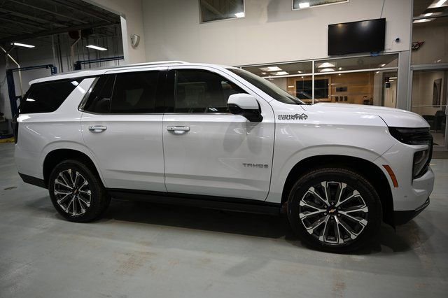 New 2026 Chevrolet Tahoe High Country w/ LPO, Illumination Package AWD/4WD image 5