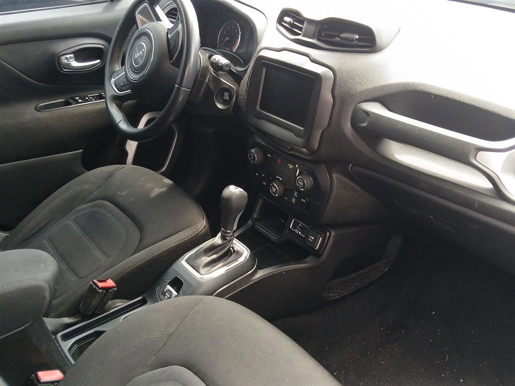 Used 2020 Jeep Renegade Latitude w/ Popular Equipment Group FWD image 10