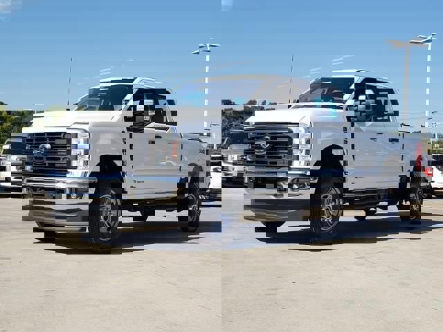 New 2026 Ford F350 XL image 4
