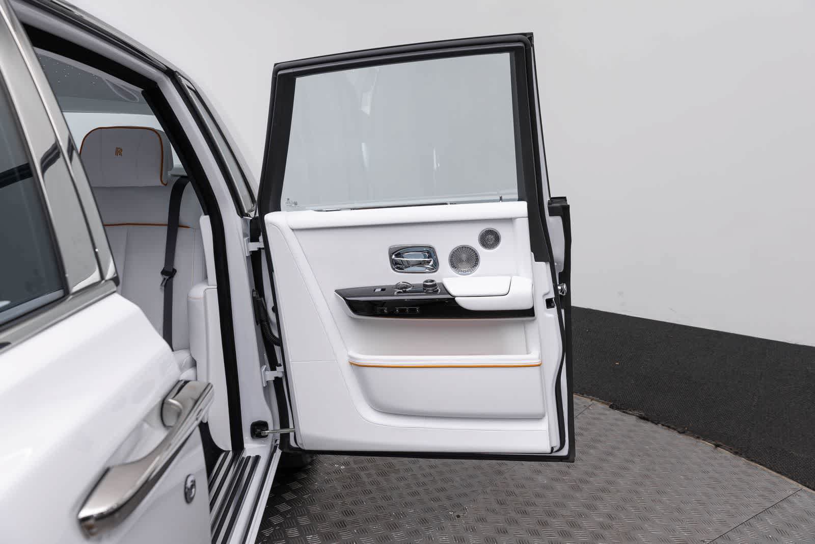 New 2027 Rolls-Royce Phantom Sedan RWD image 72