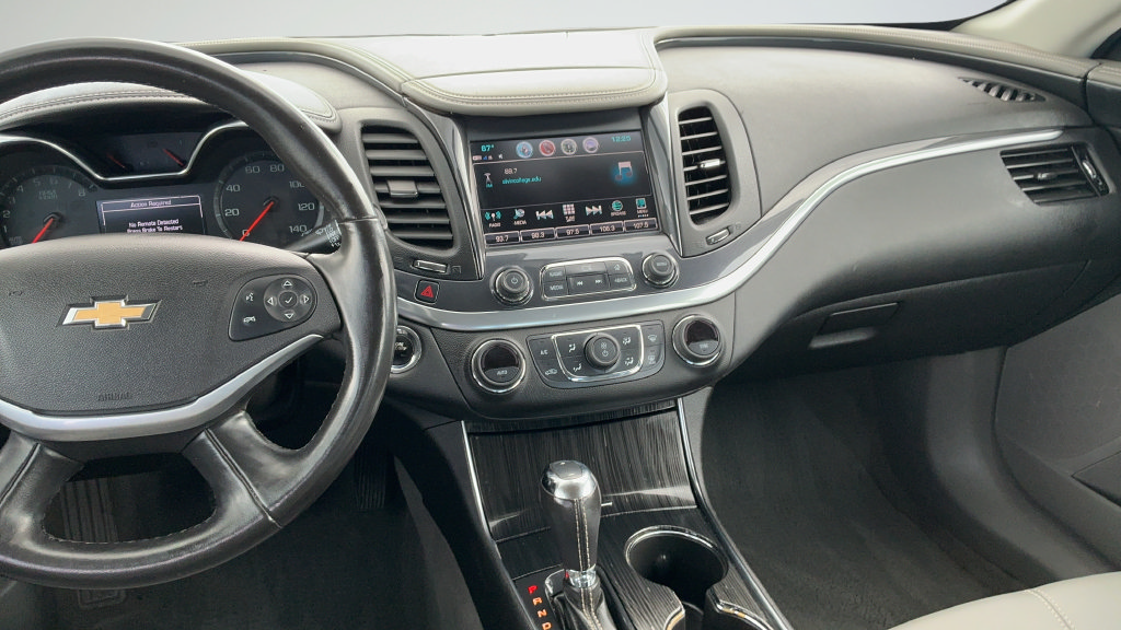 Used 2019 Chevrolet Impala LT FWD image 8